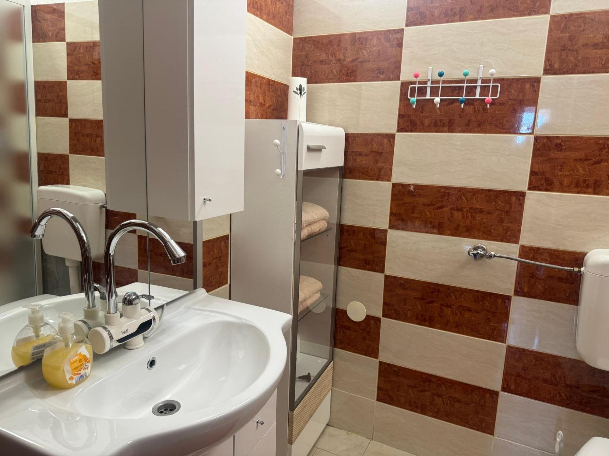 Apartments Zupan Sencur Exterior foto